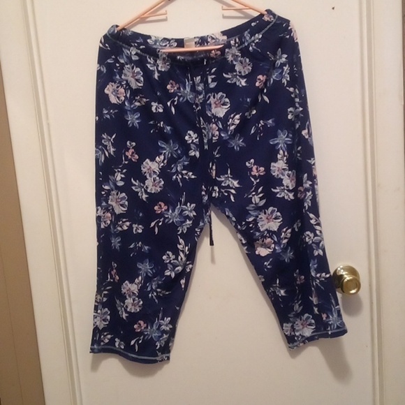 NWOT - Soft Blue Adonna Sleepwear Capris Lounge Shirt & Pants Set - Size L - Picture 5 of 11